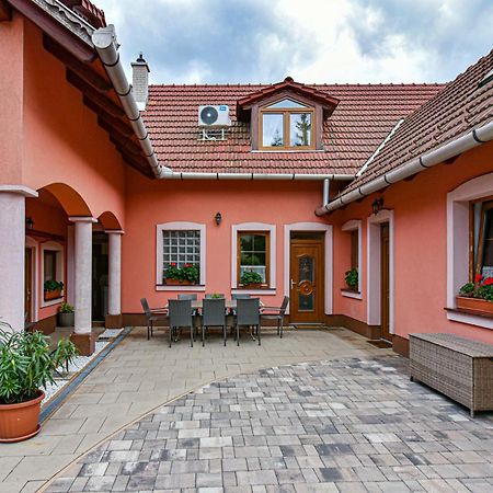 Honfoglalas Vendeghaz Eger Ngoại thất bức ảnh